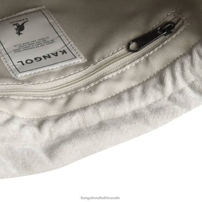 Kangol Unisex FB6D992 Velvet Drawstring Bag Accessories Ivory